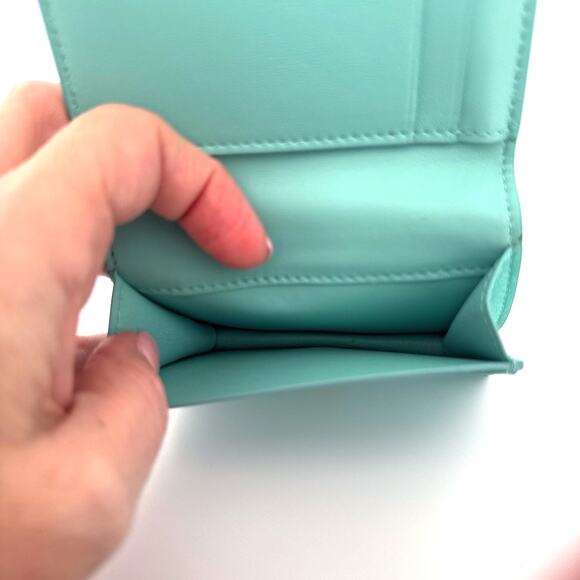 Tiffany & Co. Return to Tiffany™ Leather Compact Wallet in Tiffany Blue - Picture 4 of 4
